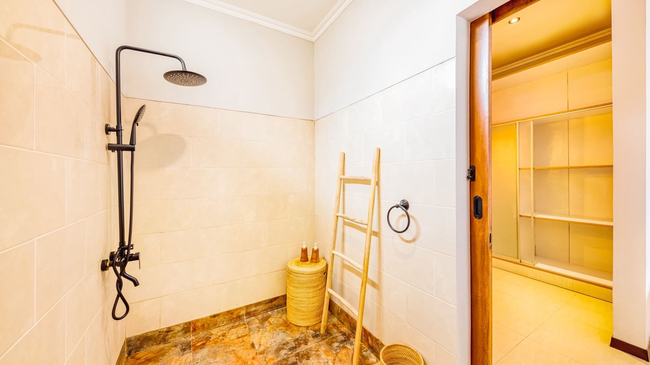 Photo of Bathroom in Tibubeneng