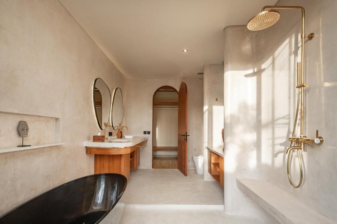 Photo of Bathroom in Petitenget