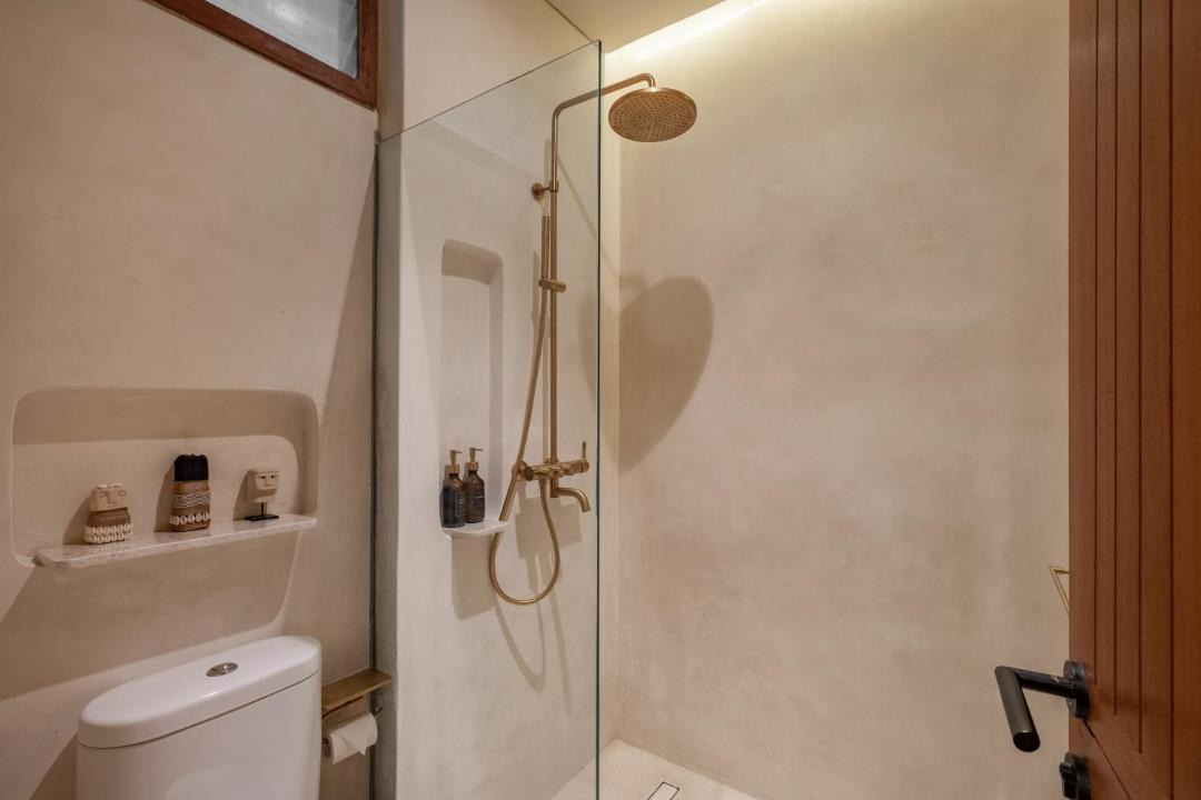 Photo of Bathroom in Petitenget