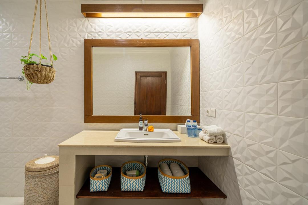 Photo of Bathroom in Petitenget