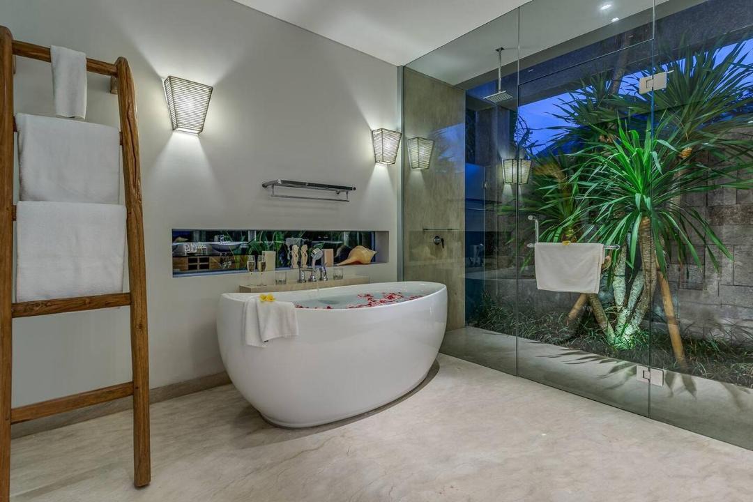 Photo of Bathroom in Sunset Road