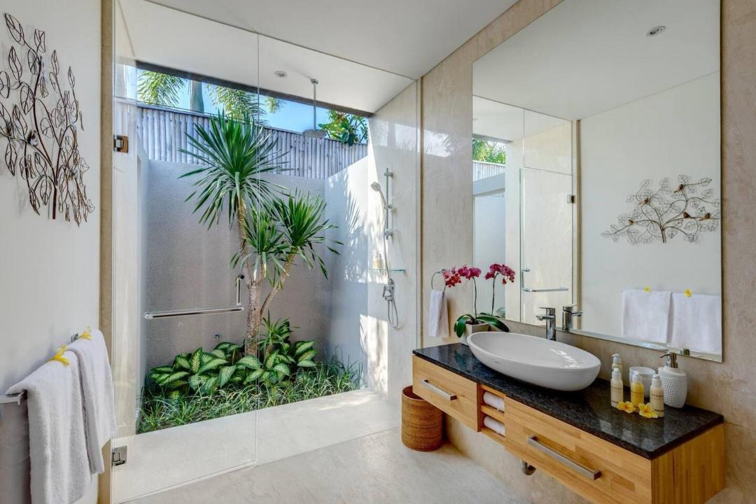 Photo of Bathroom in Sunset Road