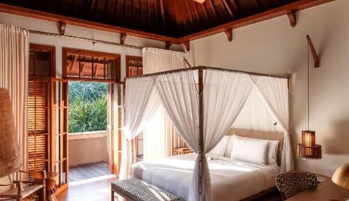 La Chambre d'Henriette Suite with Daily Breakfast