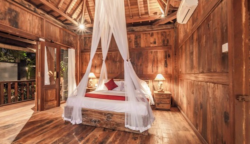 Deluxe Bungalow