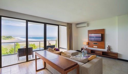 Suite, 1 Bedroom, Partial Ocean View