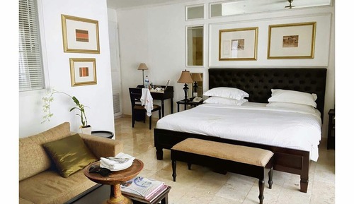 Junior Room, 1 King Bed
