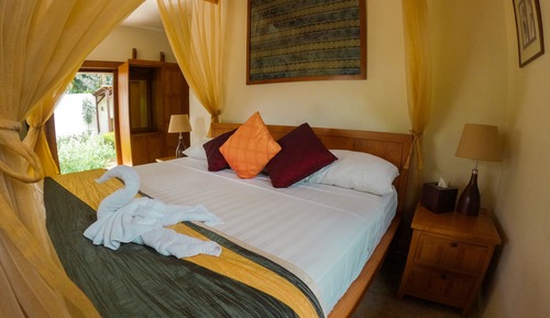 Executive Room, 1 King Bed, Non Smoking, Pool View
