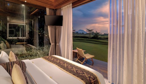 Grand Deluxe Paddy View with Free Access to Wellness Facilities