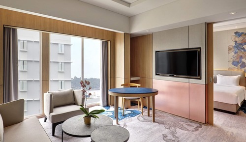 Deluxe Suite, 1 King Bed