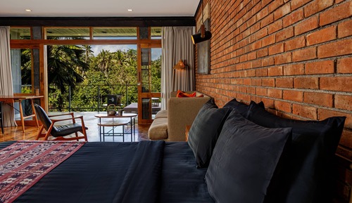 Deluxe Suite, 1 King Bed, Private Pool, Valley View