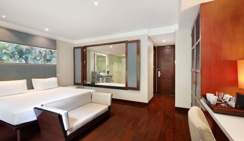 Deluxe Room, 1 King Bed, Balcony