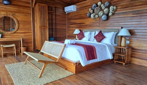 Suite Room with Mountain View