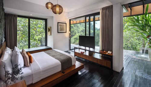 Romantic Bungalow, 1 Queen Bed, Valley View