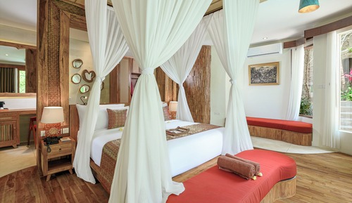 Jungle Pool Suite