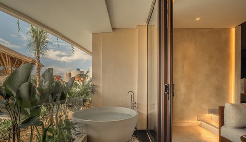 Suite Room with Pool View