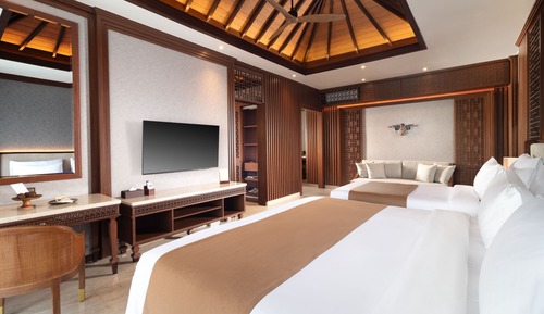 Grand Premier Suite with Balcony