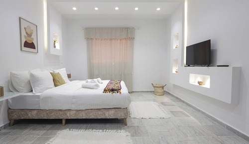 Apartment, 3 Bedrooms, Smoking