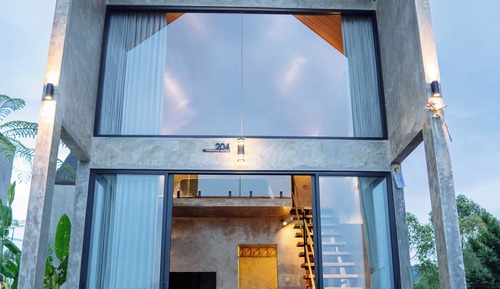 Mezzanine View with Jacuzzi
