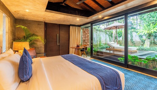 Deluxe Room, Balcony, Pool View