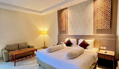 Premier Room