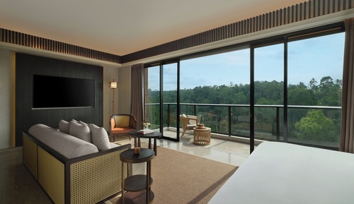 Tropical Retreat, Balcony, Forest View, 1 King Bed