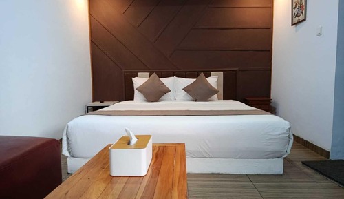 Deluxe Double Room, Garden View