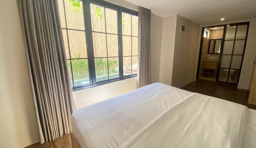 Suite, Garden View