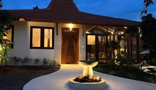 Deluxe Villa