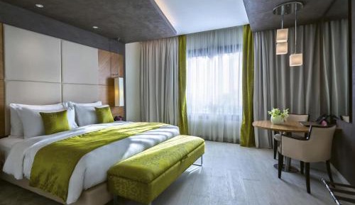 Superior King Room