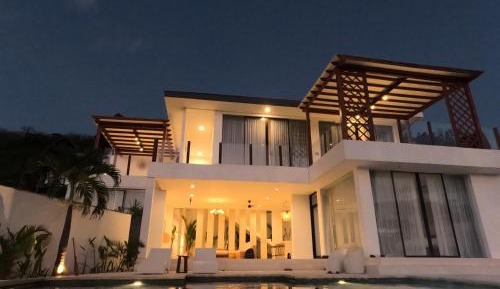 Three-Bedroom Villa with Ocean View