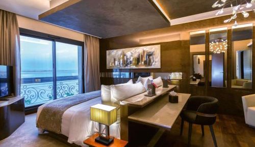 Presidential Suite with Lake View