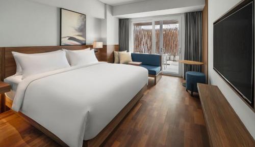 Deluxe King Room