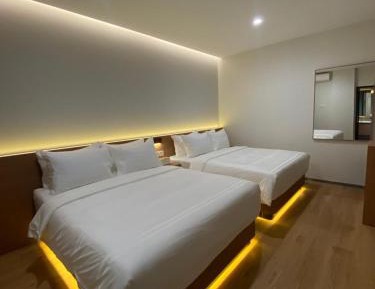 Large Double or Twin Room