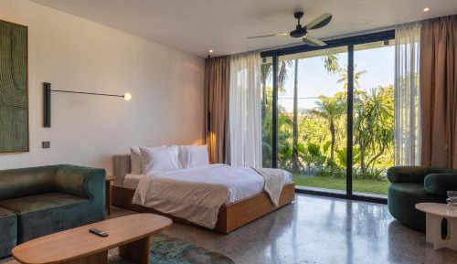 Deluxe Suite with Pool View and Fully Equipped Kitchenette