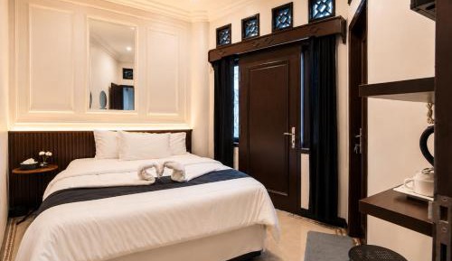 Standard Queen Room
