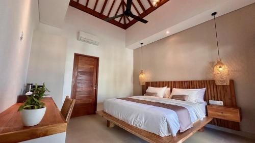 King Room with Pool View