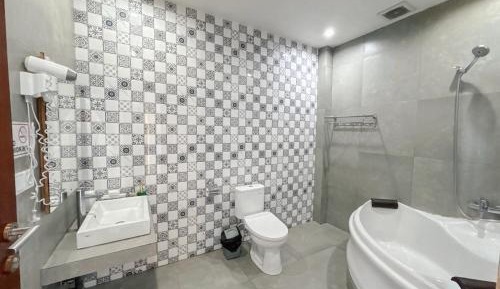 Deluxe Double or Twin Room with Mountain View
