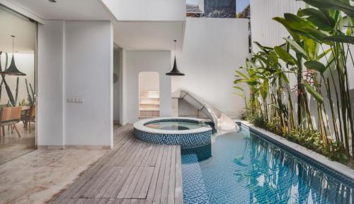 Royal Three Bedroom Villa with Private Pool & Waterslide