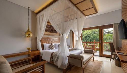 Suite Room with Valley View