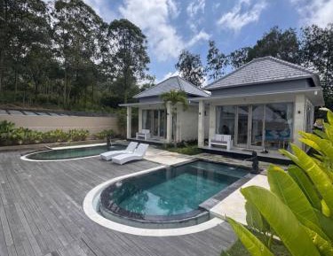 Double Room with Pool View