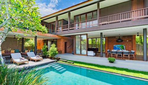 Four-Bedroom Villa with Private Pool