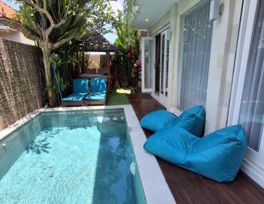 Double Room with Pool View