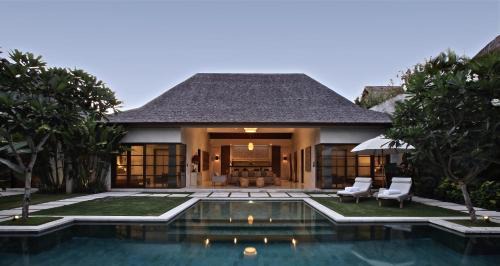 Two-Bedroom Villa with Private Pool and Fully Equipped Kitchenette