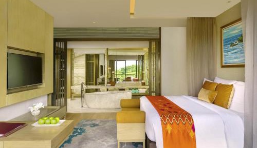Pool Suite