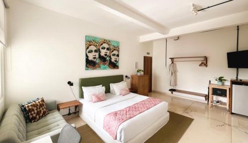 One-Bedroom Apartment with Ocean View