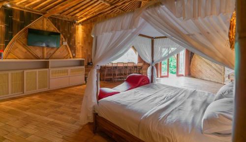 One Bedroom Bamboo Villa with Private Pool