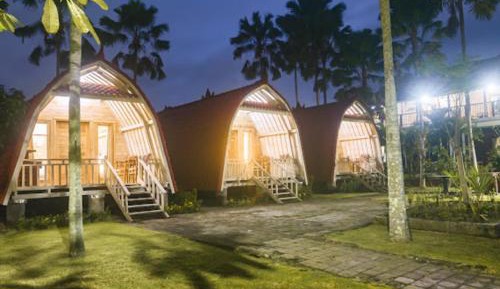 Deluxe Double Room with Side Sea View