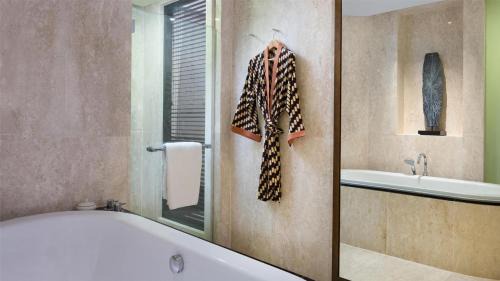 Oceanfront Deluxe King Room
