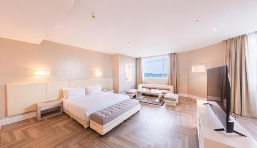 Business Suite with Free Daily 3 pcs Laundry