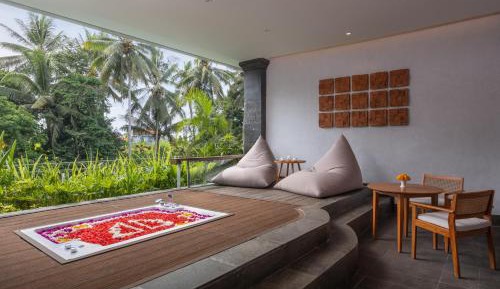  Premium Suite with Private Jacuzzi and Free Benefit 